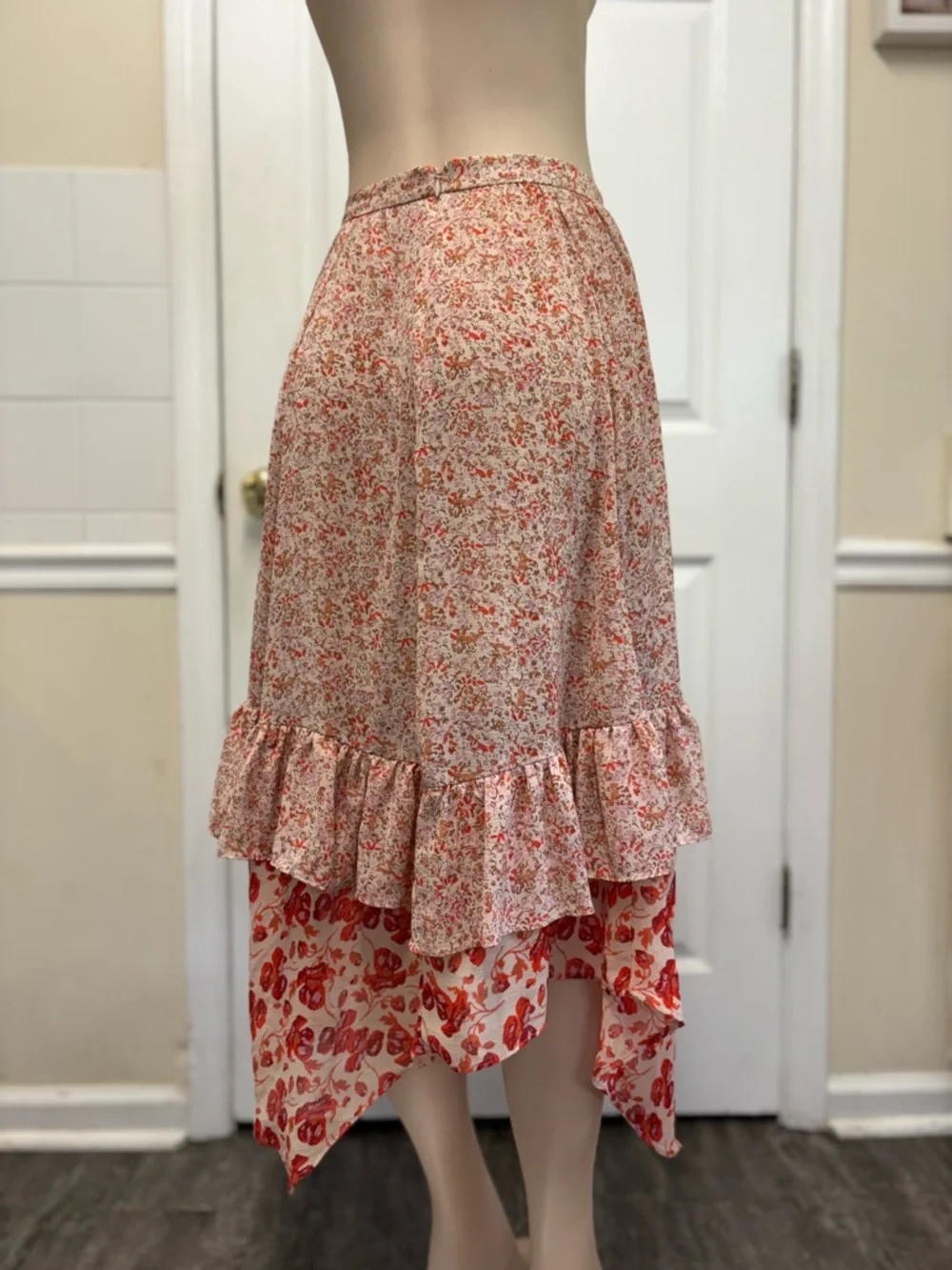 Free People Zuma Drippy Floral Handkerchief Ruffle Midi Skirt Size 6 Boho Prarie